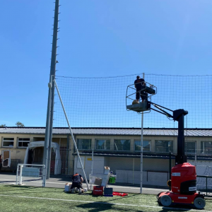 Installation de sonorisation sur un stade de foot 